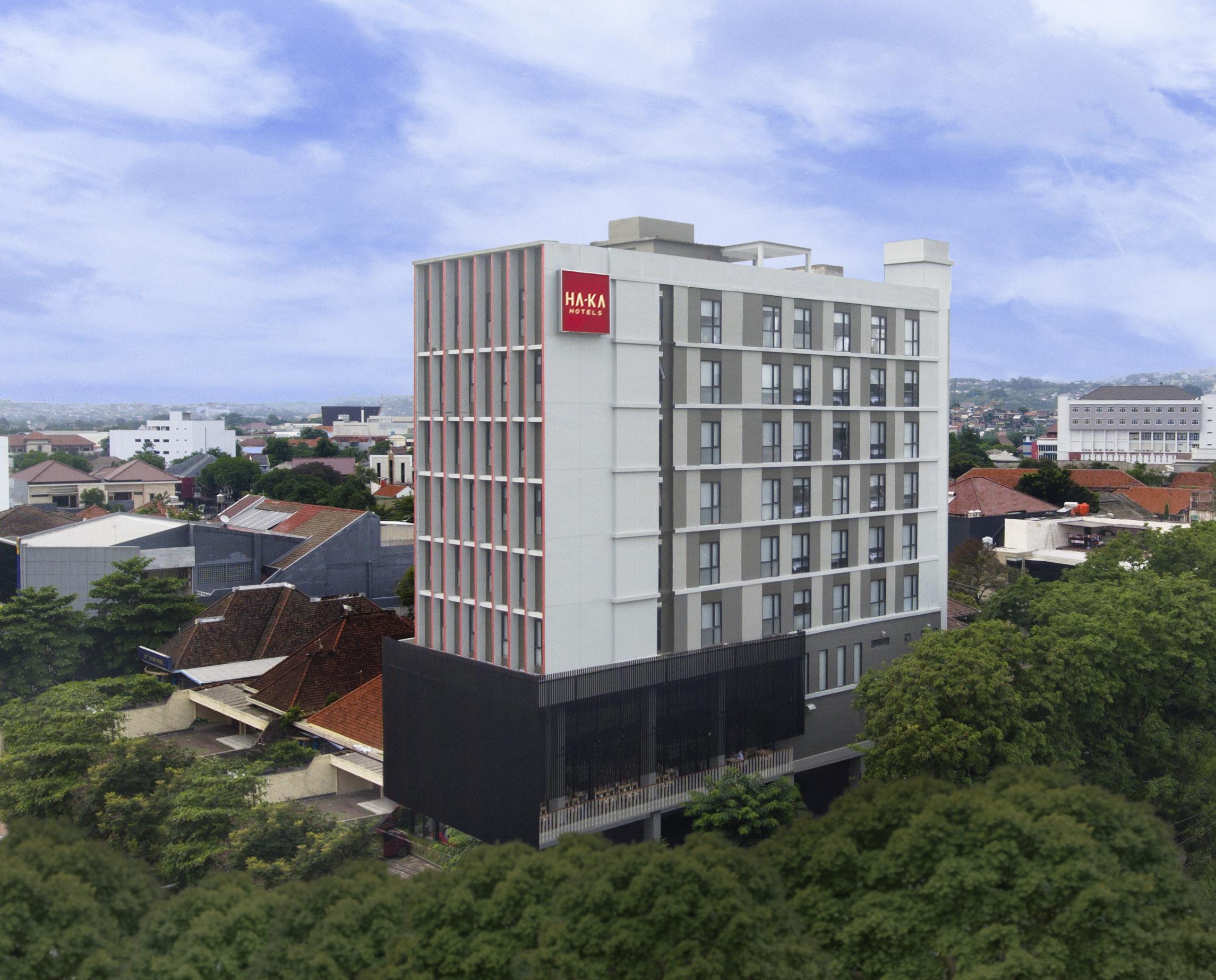 HA-KA Hotel Semarang Managed by Parador Bagian luar foto